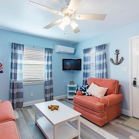Upham Beach Inn St. Pete Beach Bagian luar foto