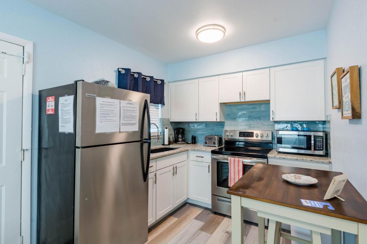 Upham Beach Inn St. Pete Beach Bagian luar foto