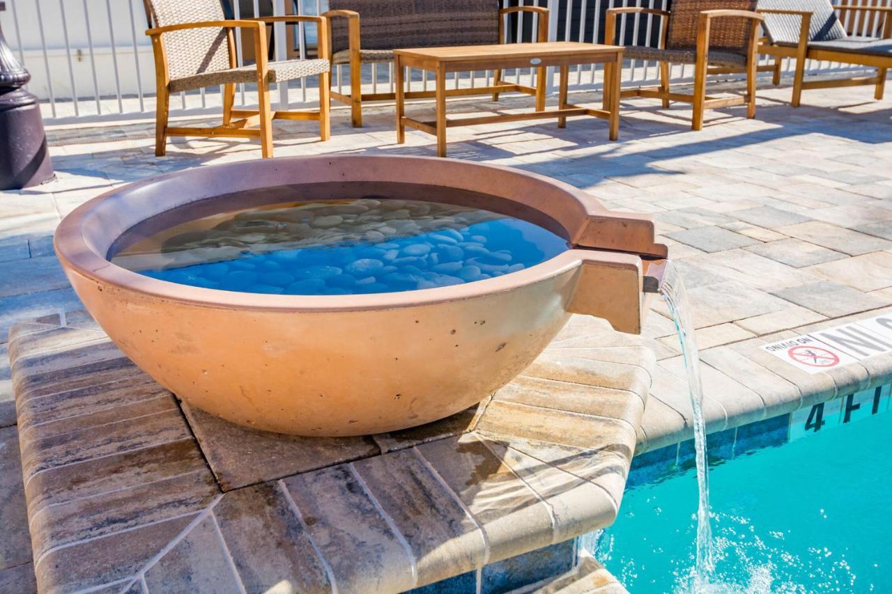 Upham Beach Inn St. Pete Beach Bagian luar foto