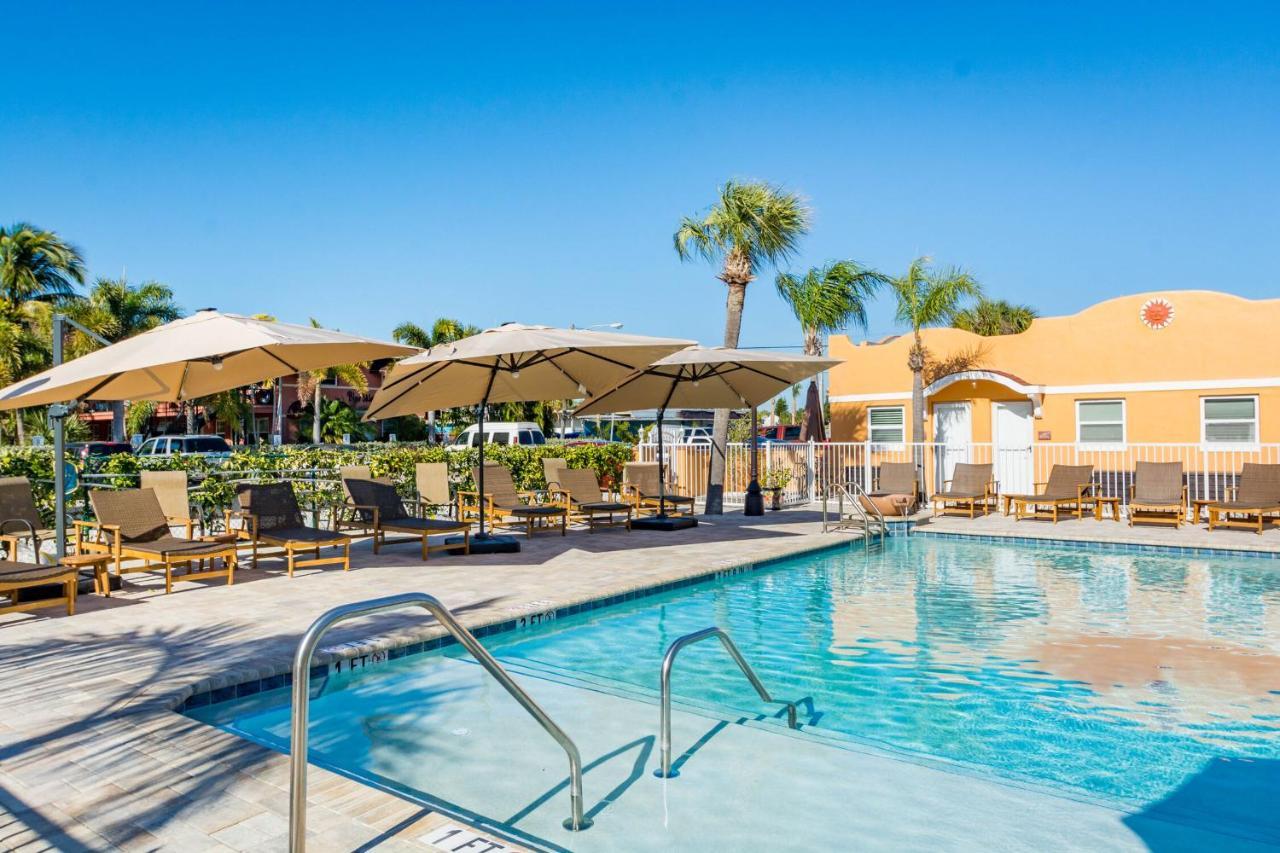 Upham Beach Inn St. Pete Beach Bagian luar foto