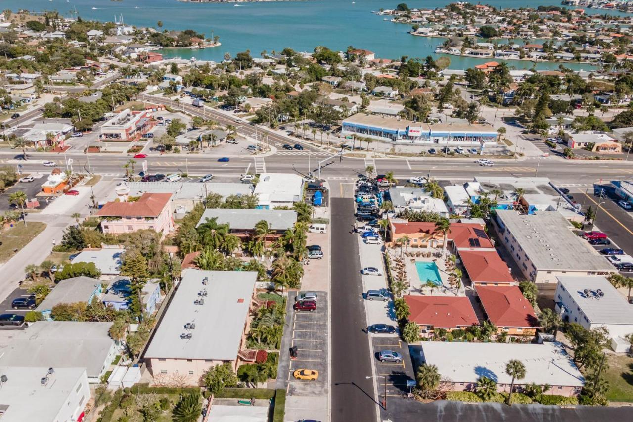 Upham Beach Inn St. Pete Beach Bagian luar foto