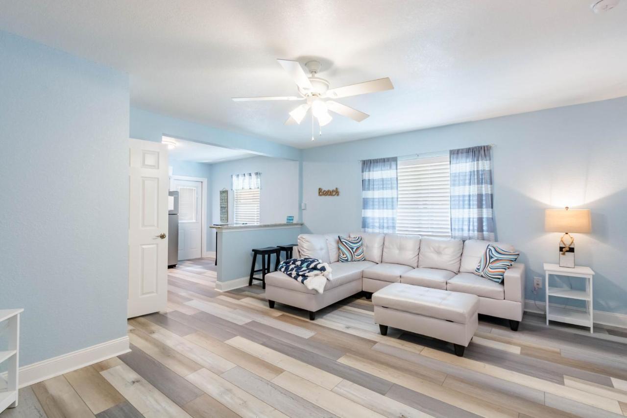 Upham Beach Inn St. Pete Beach Bagian luar foto