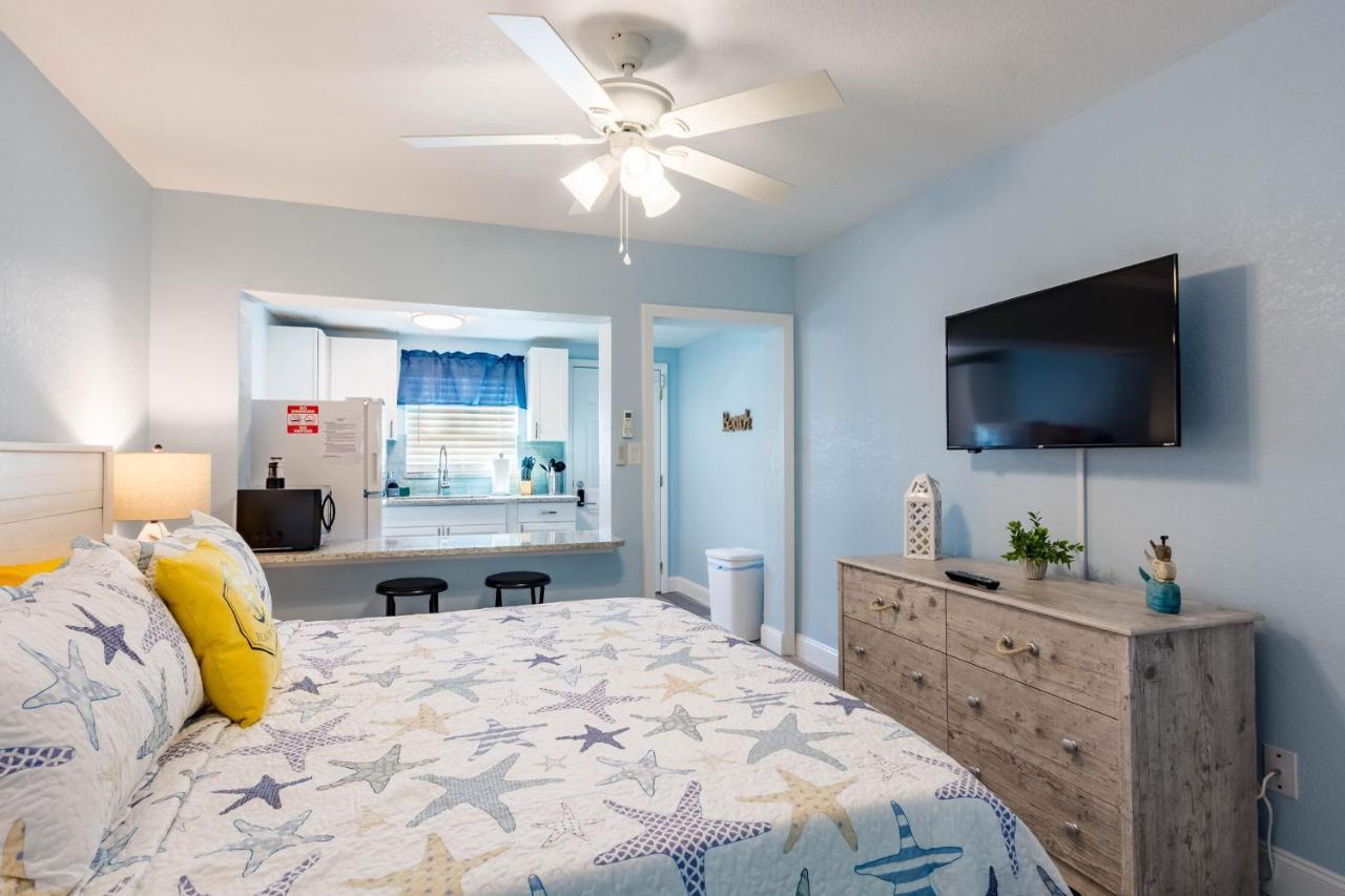 Upham Beach Inn St. Pete Beach Bagian luar foto