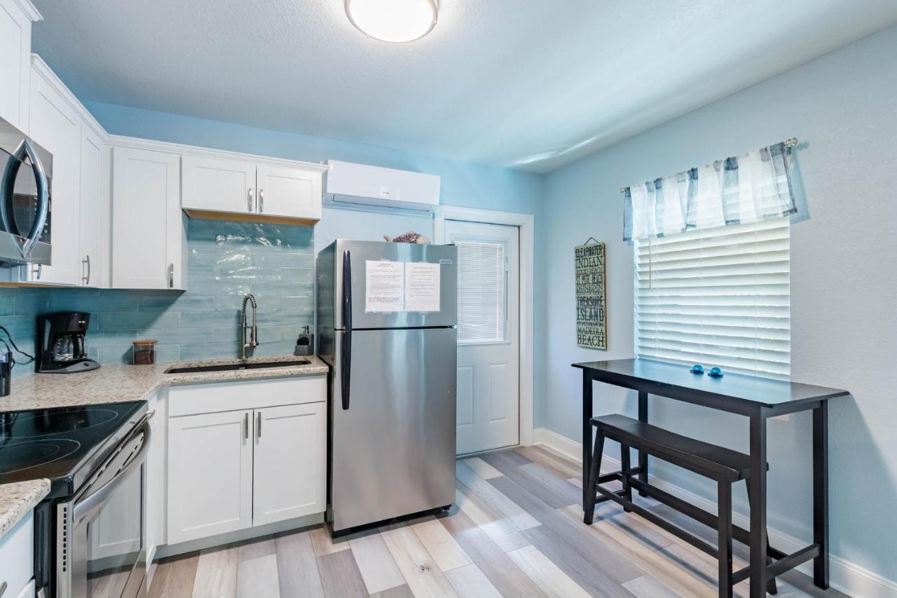 Upham Beach Inn St. Pete Beach Bagian luar foto