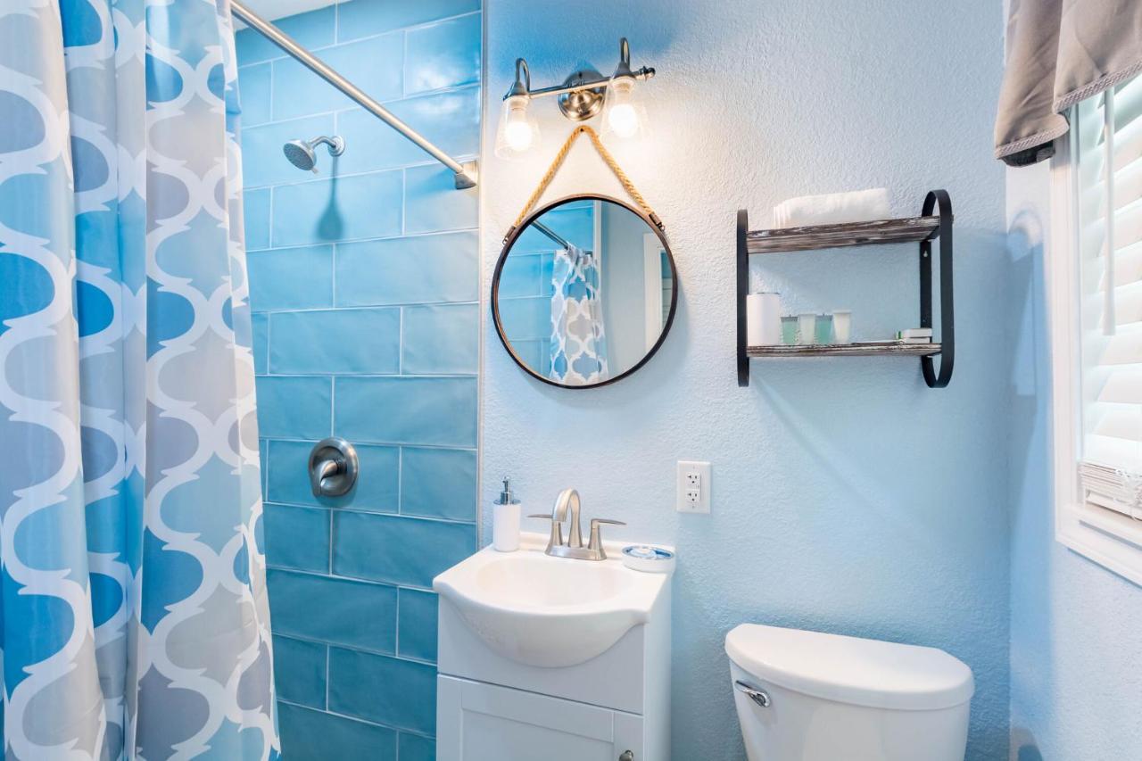 Upham Beach Inn St. Pete Beach Bagian luar foto