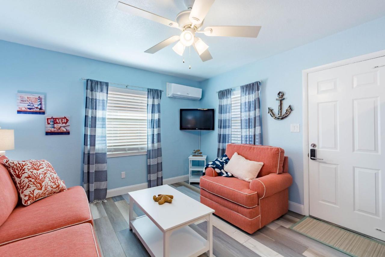 Upham Beach Inn St. Pete Beach Bagian luar foto