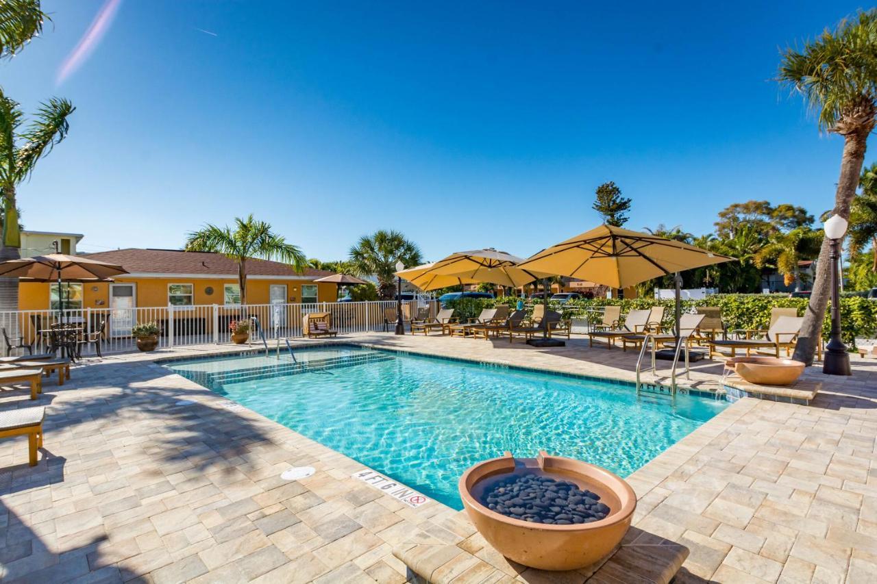 Upham Beach Inn St. Pete Beach Bagian luar foto