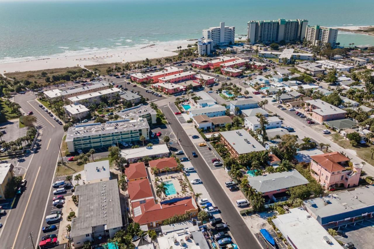 Upham Beach Inn St. Pete Beach Bagian luar foto